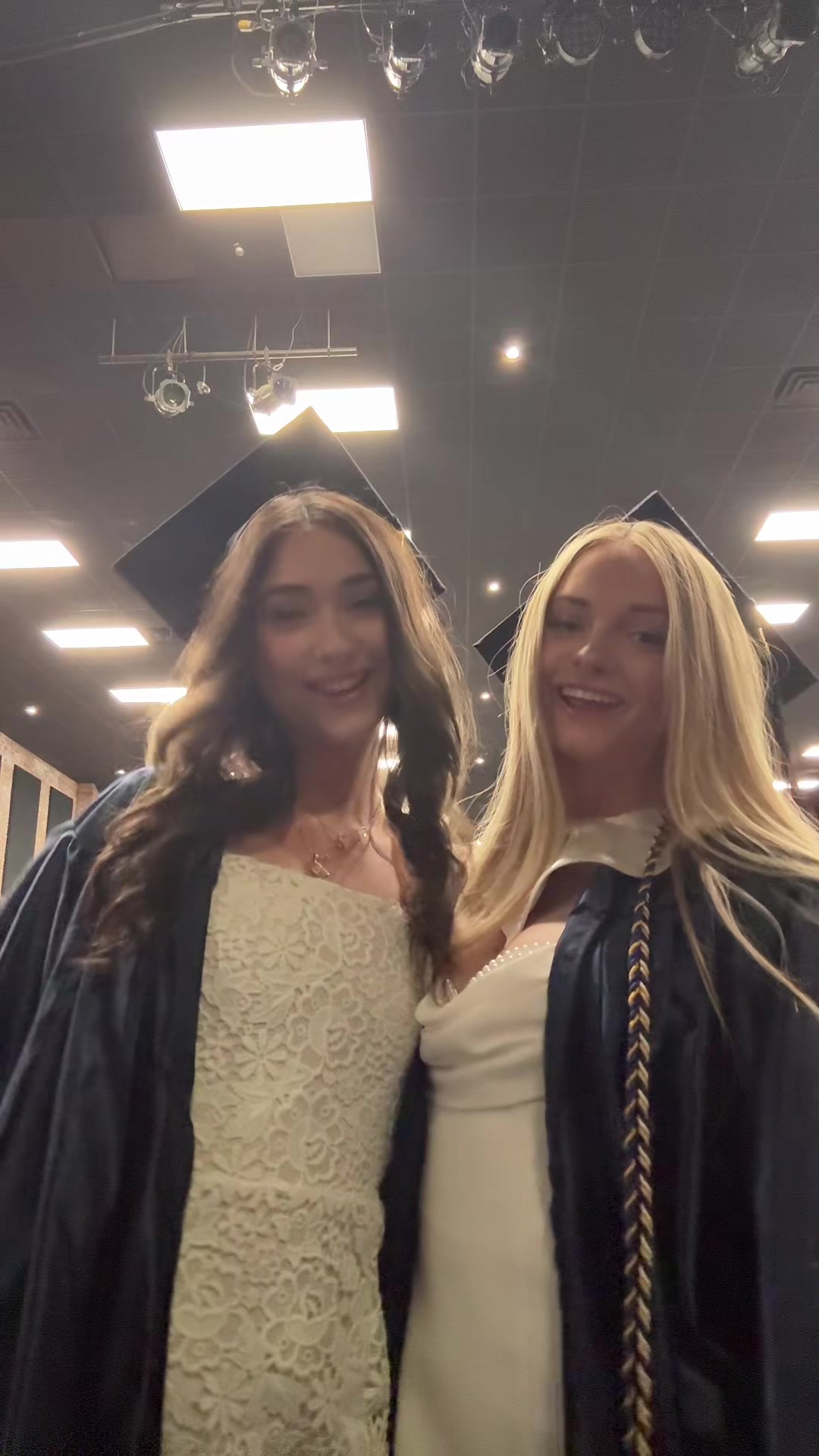 @bellahuttner