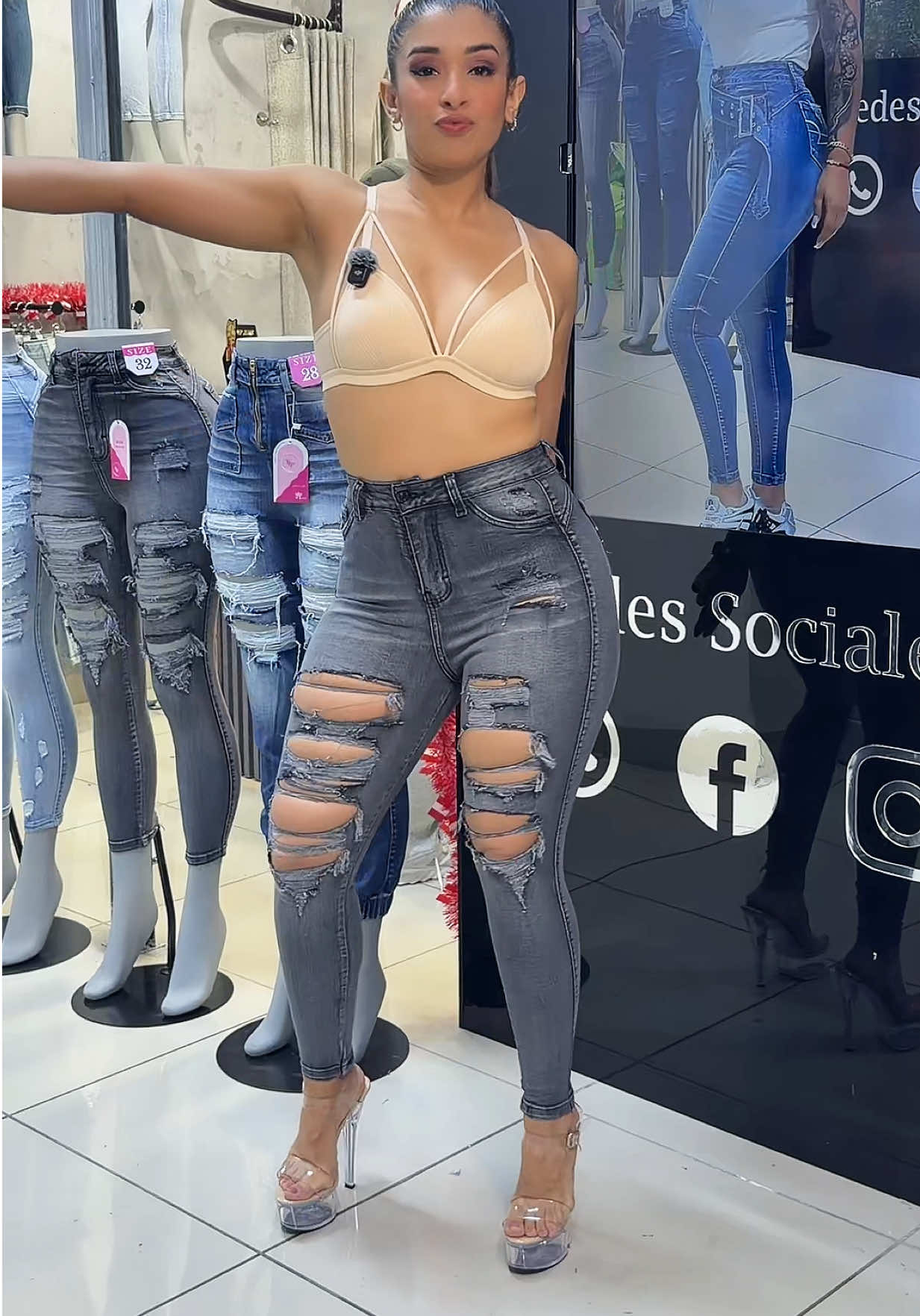 @YipJeansPeru