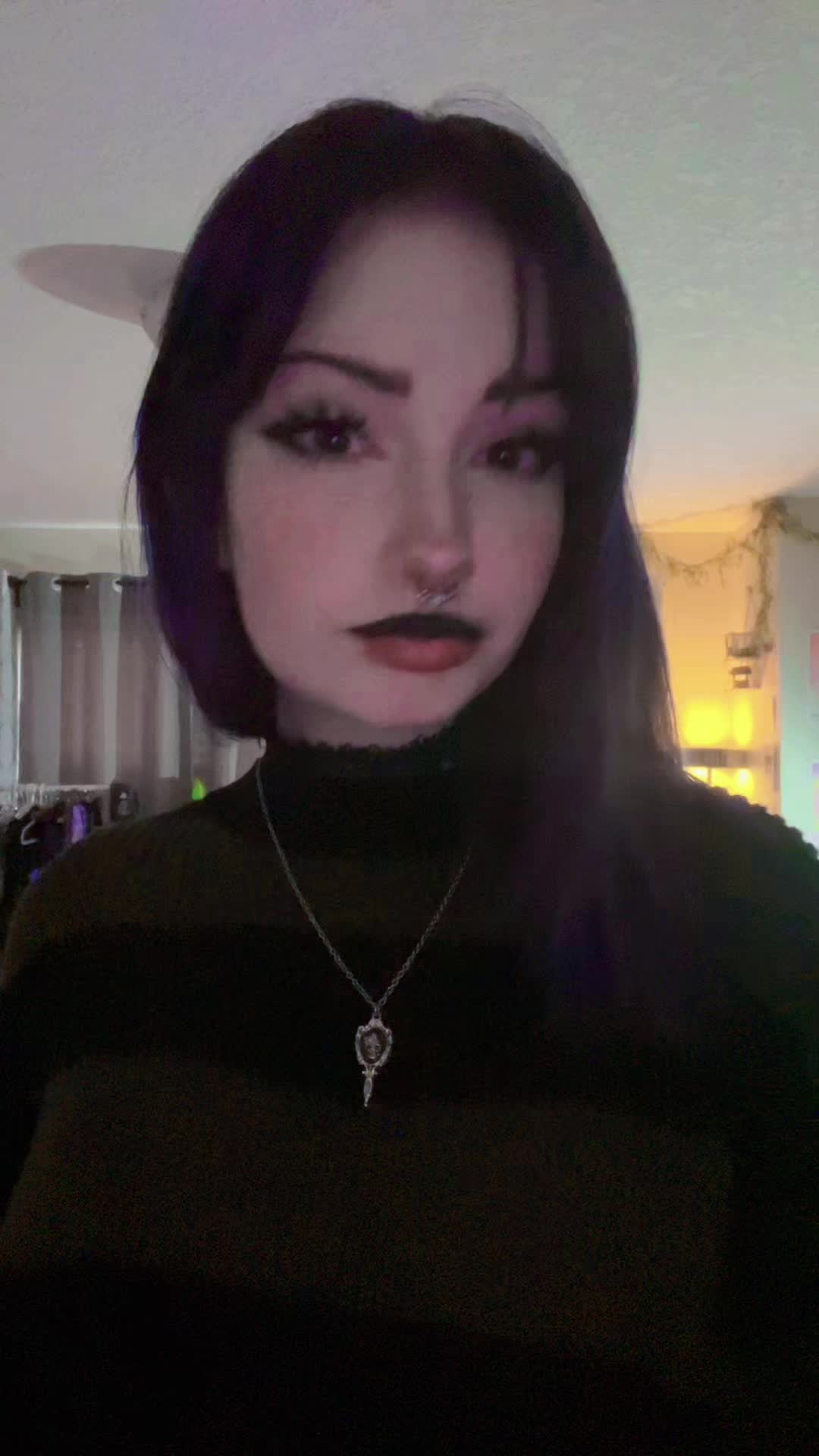 @adi 🧟♀️