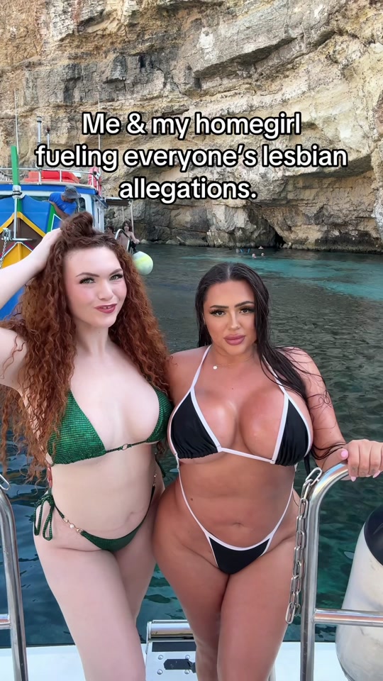 @zoeyfoxxofficial