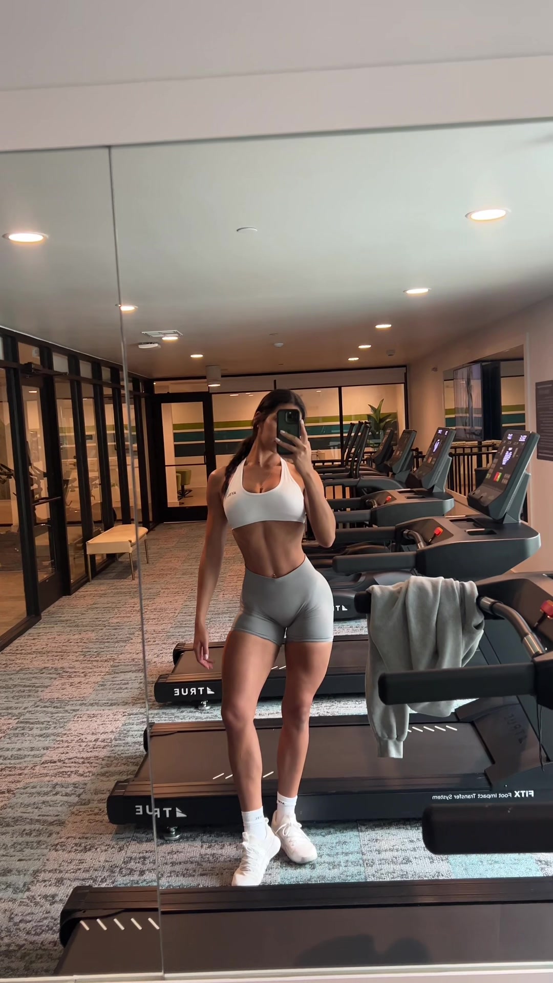 @zeynah🪽