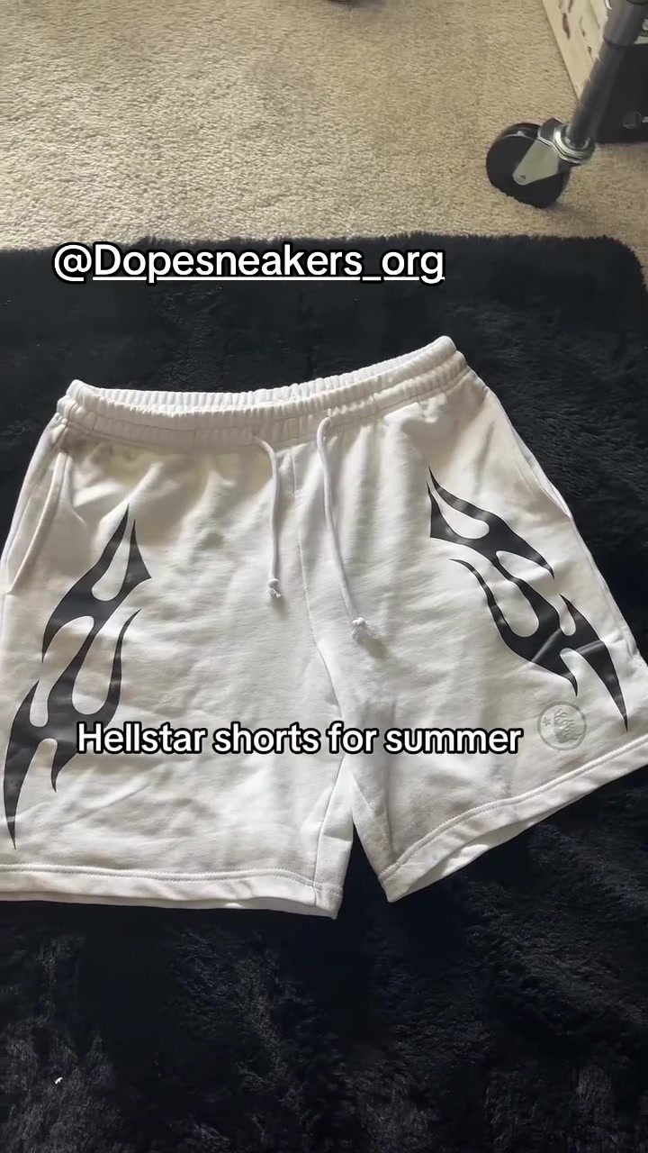 @⃟