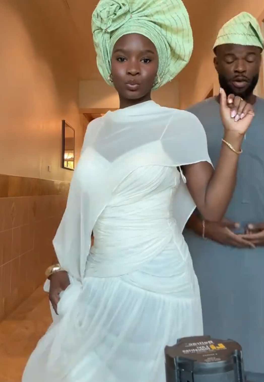 @Ayomide Bello