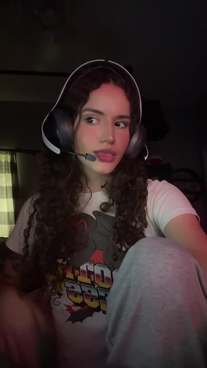 @Bellaoon ~ twitch