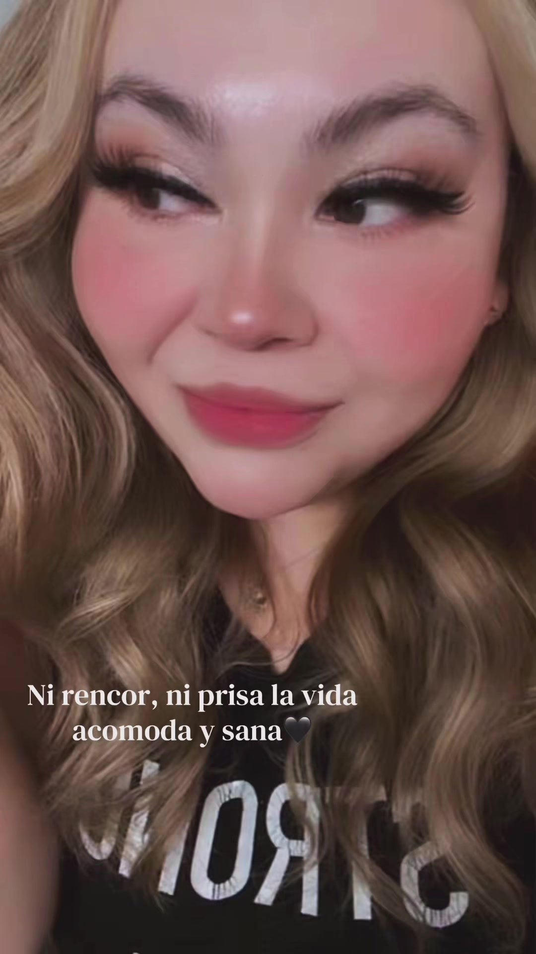 @𝐁𝐄𝐋𝐋𝐄 🖤