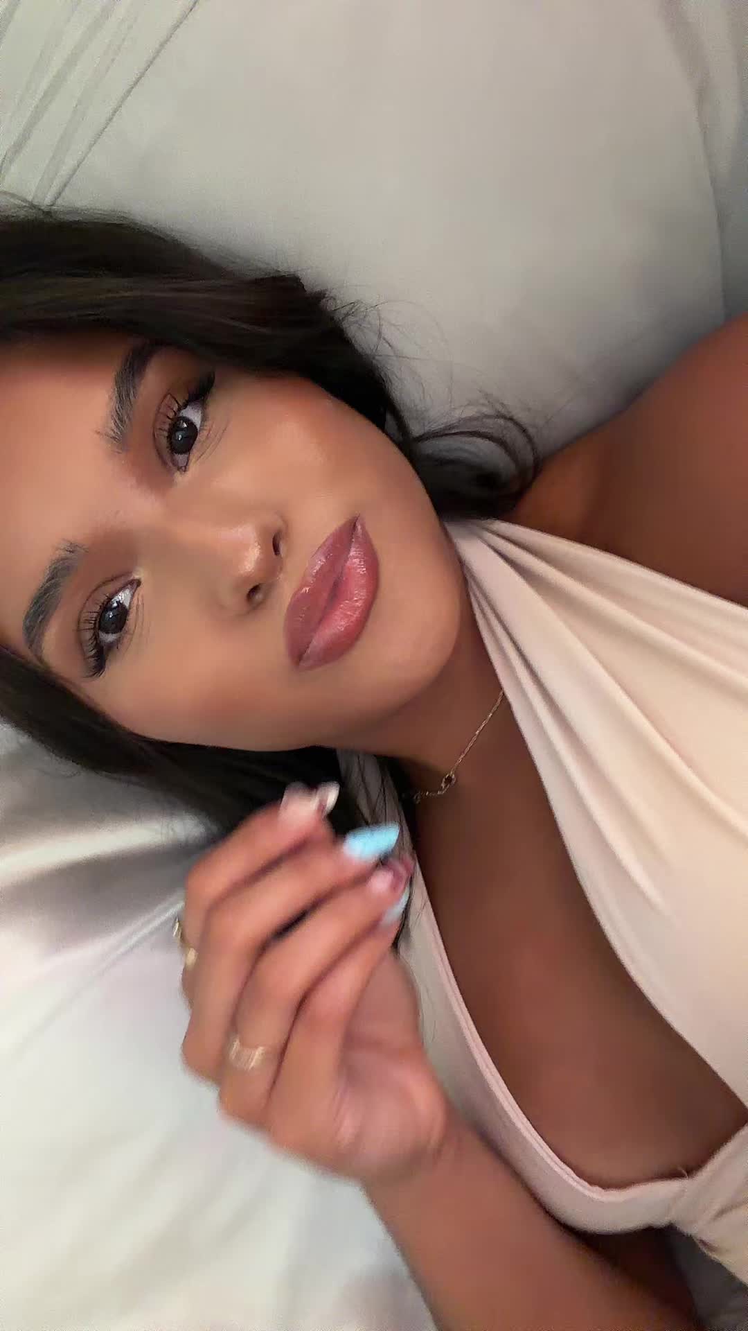 @AVELYN ALEJANDRA