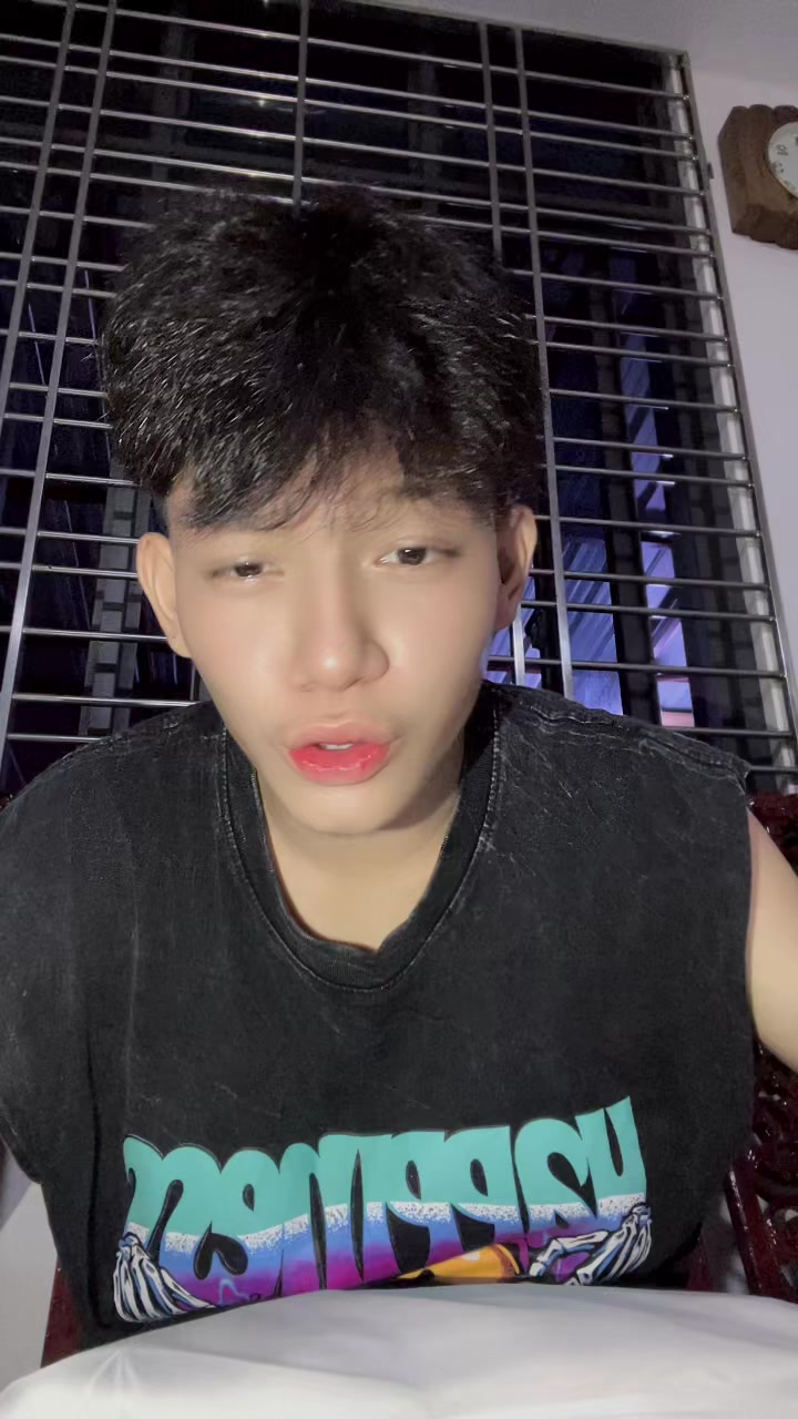 @Aung Aung🍀W☘️