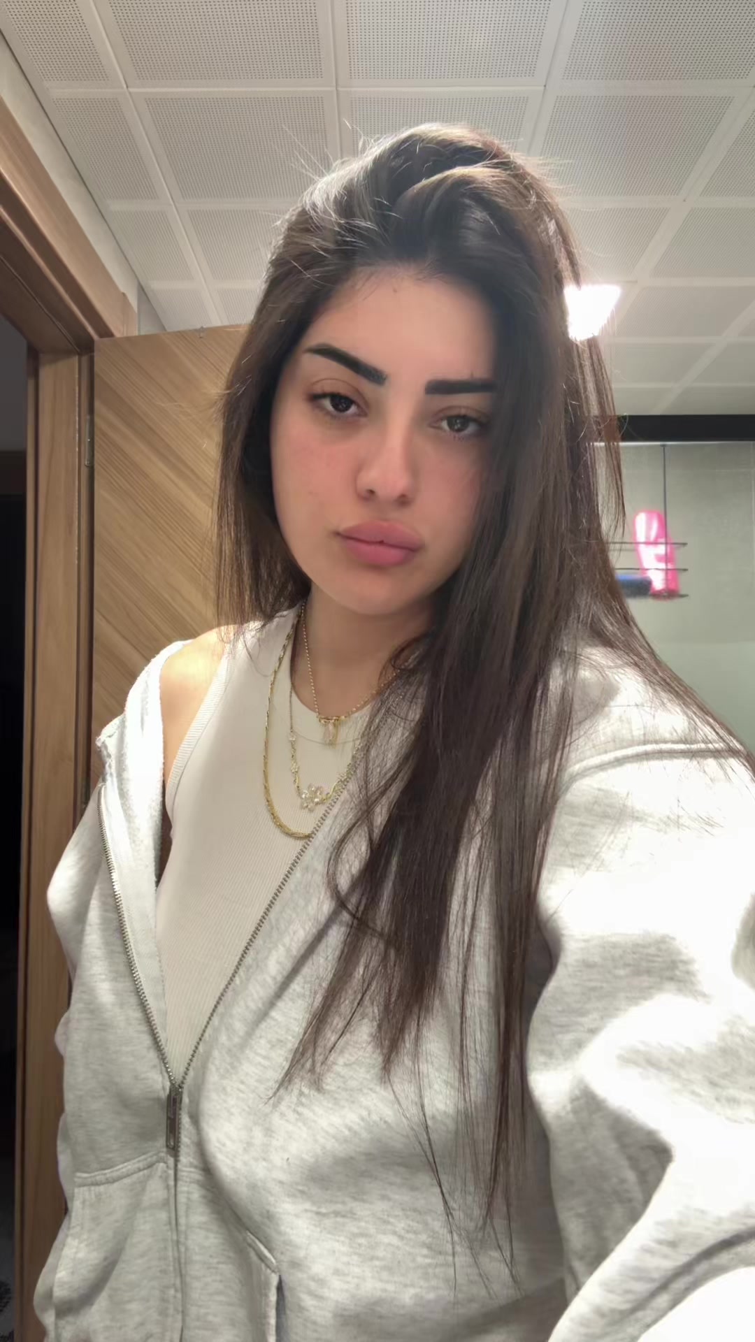@Besne