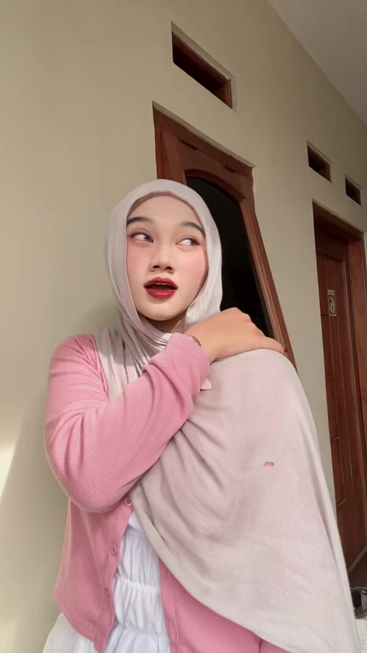 @Faniaaa