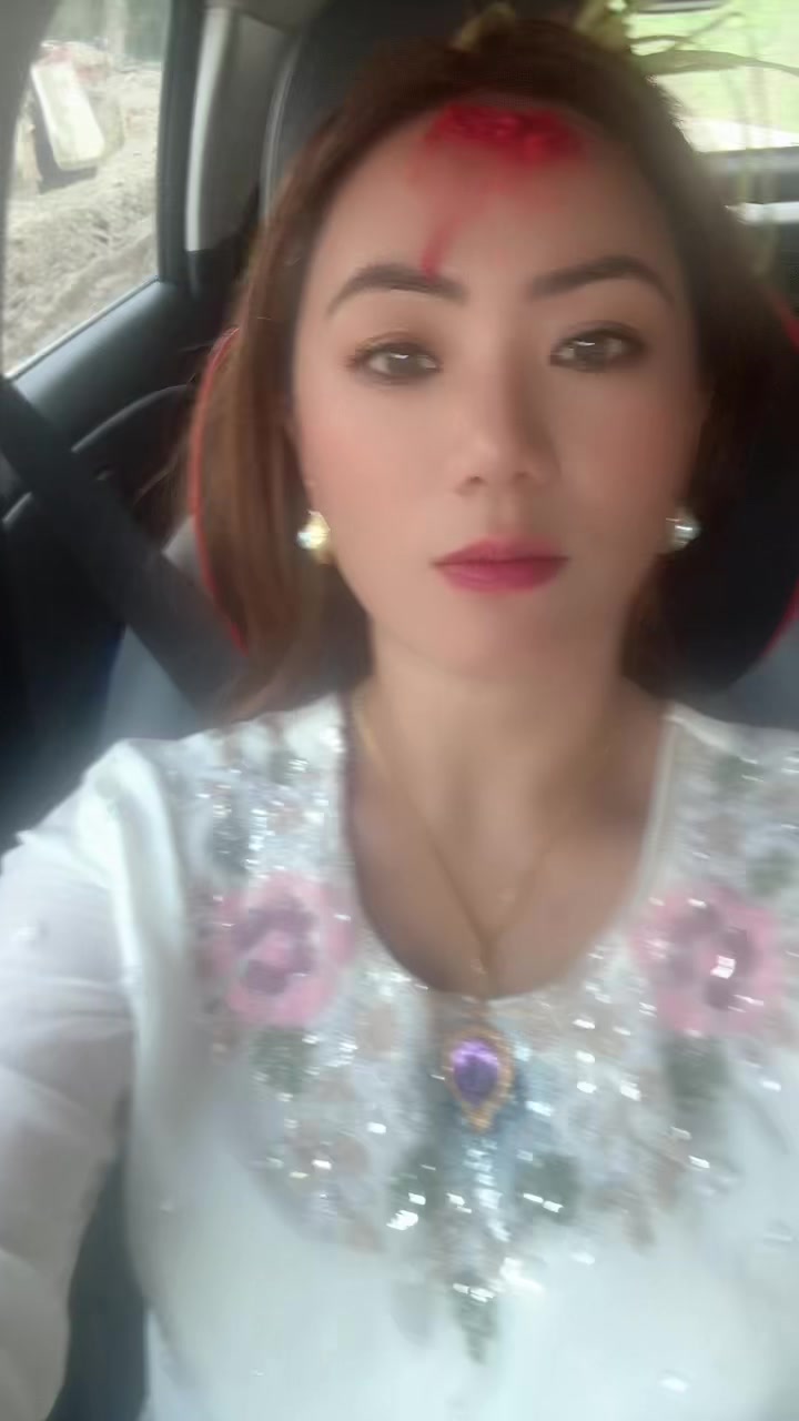 @Hira Maya Waiba