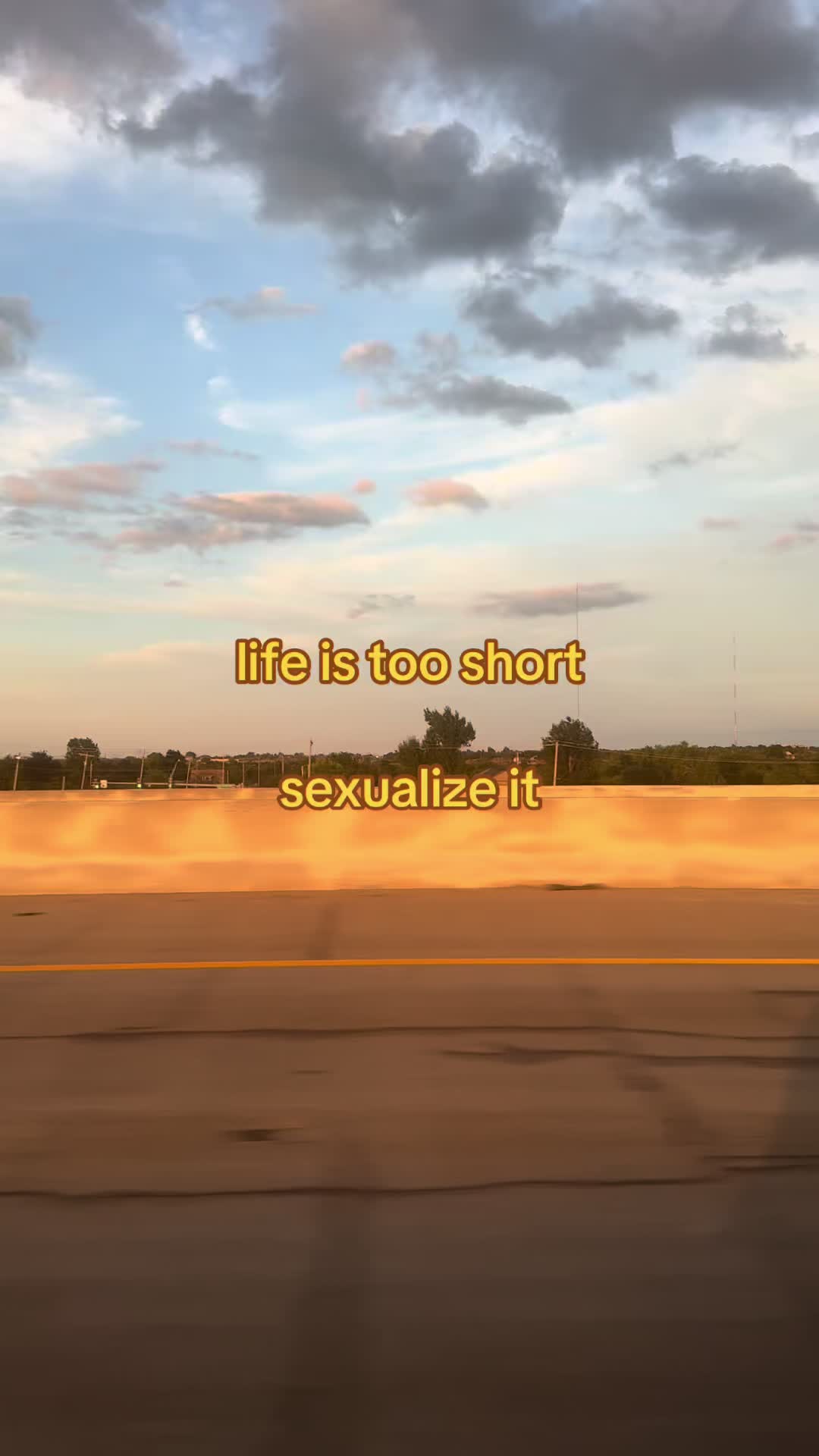 @⚢ lesbianfeetpisser ☭メ𝟶