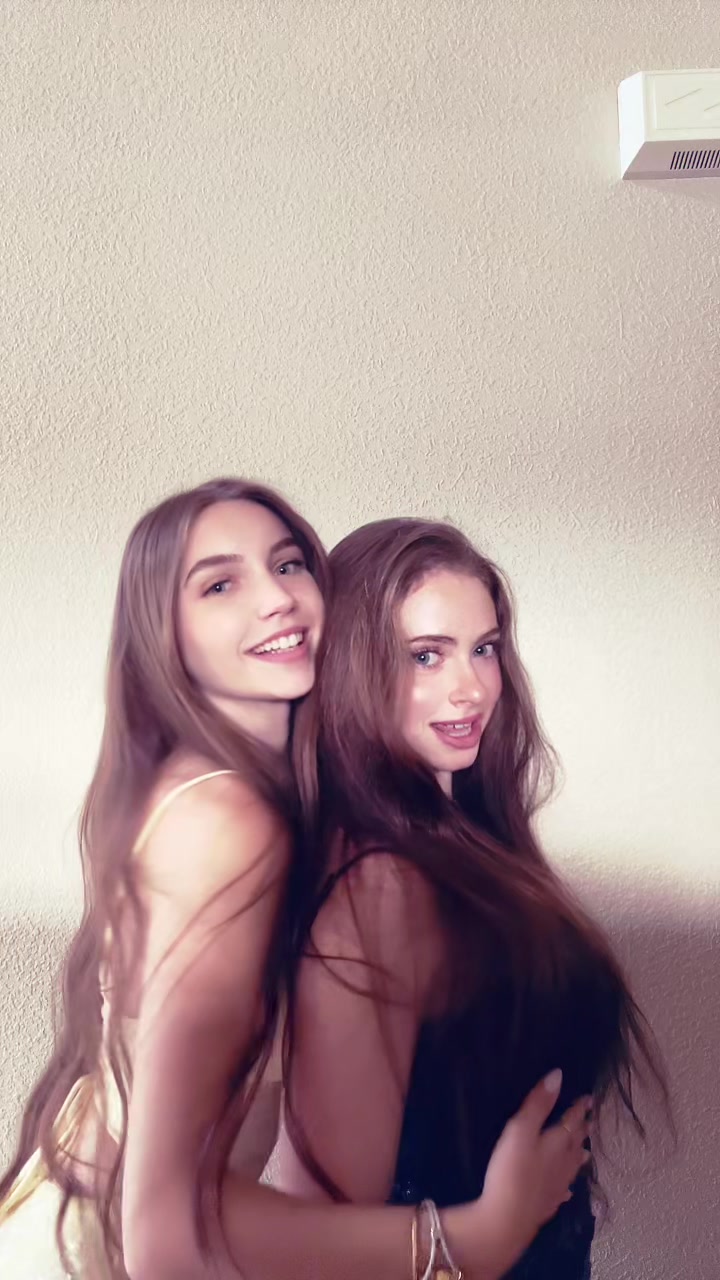 @ellabella
