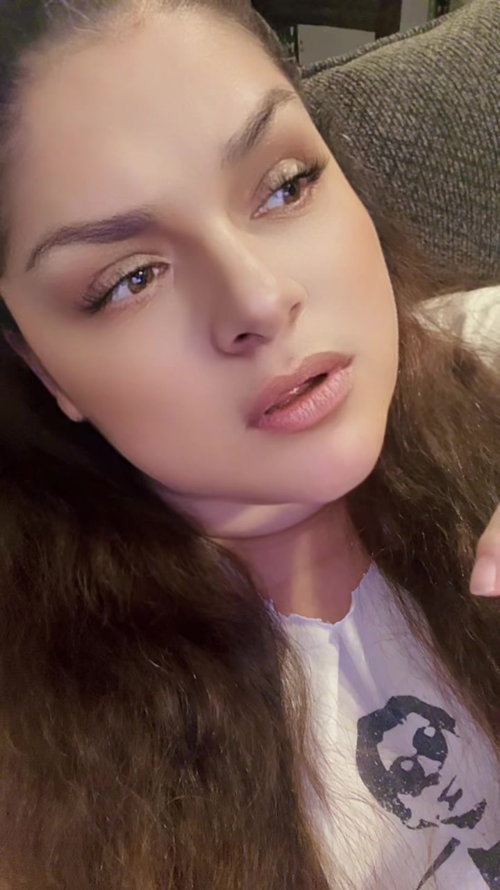 @AnGee_