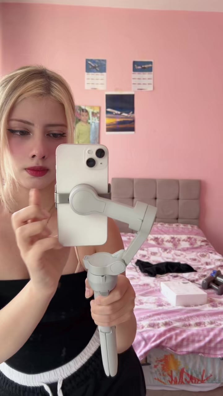 @llarem