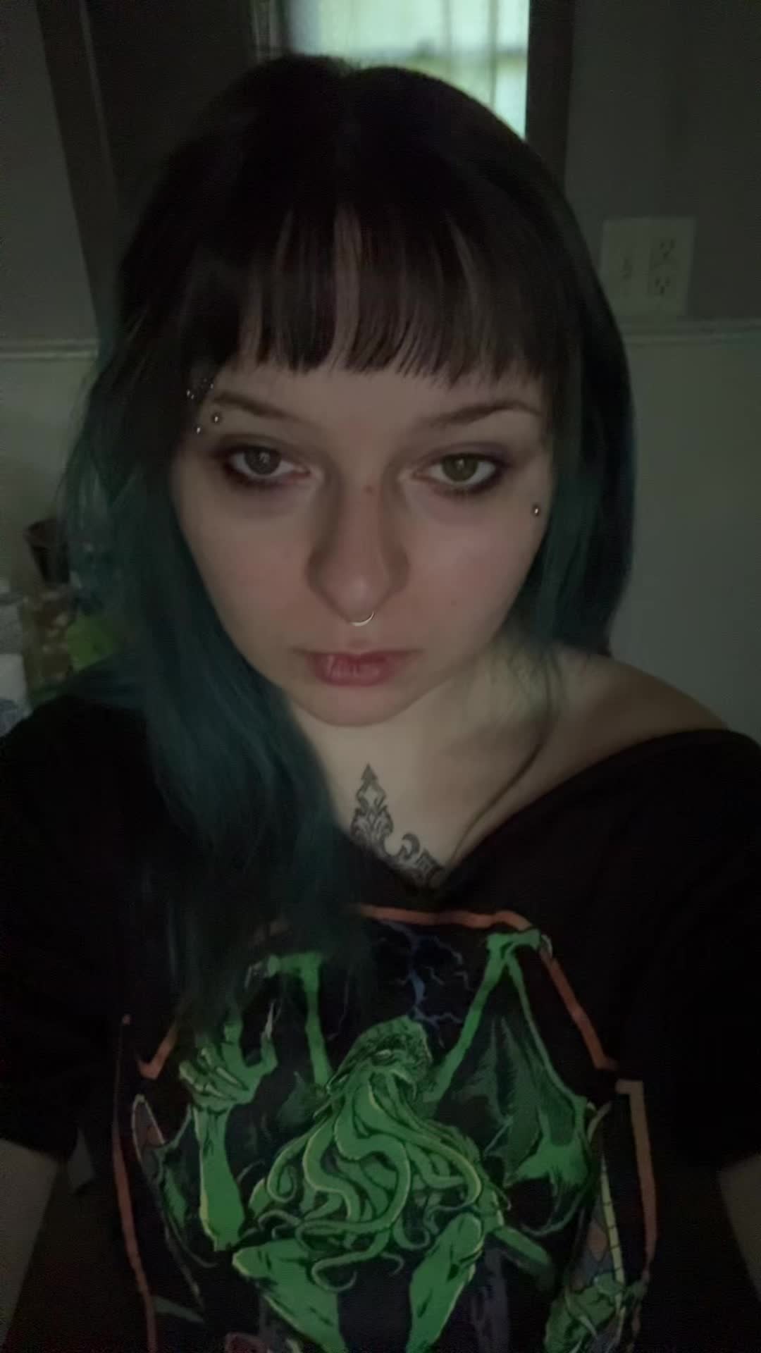 @alayzsaa