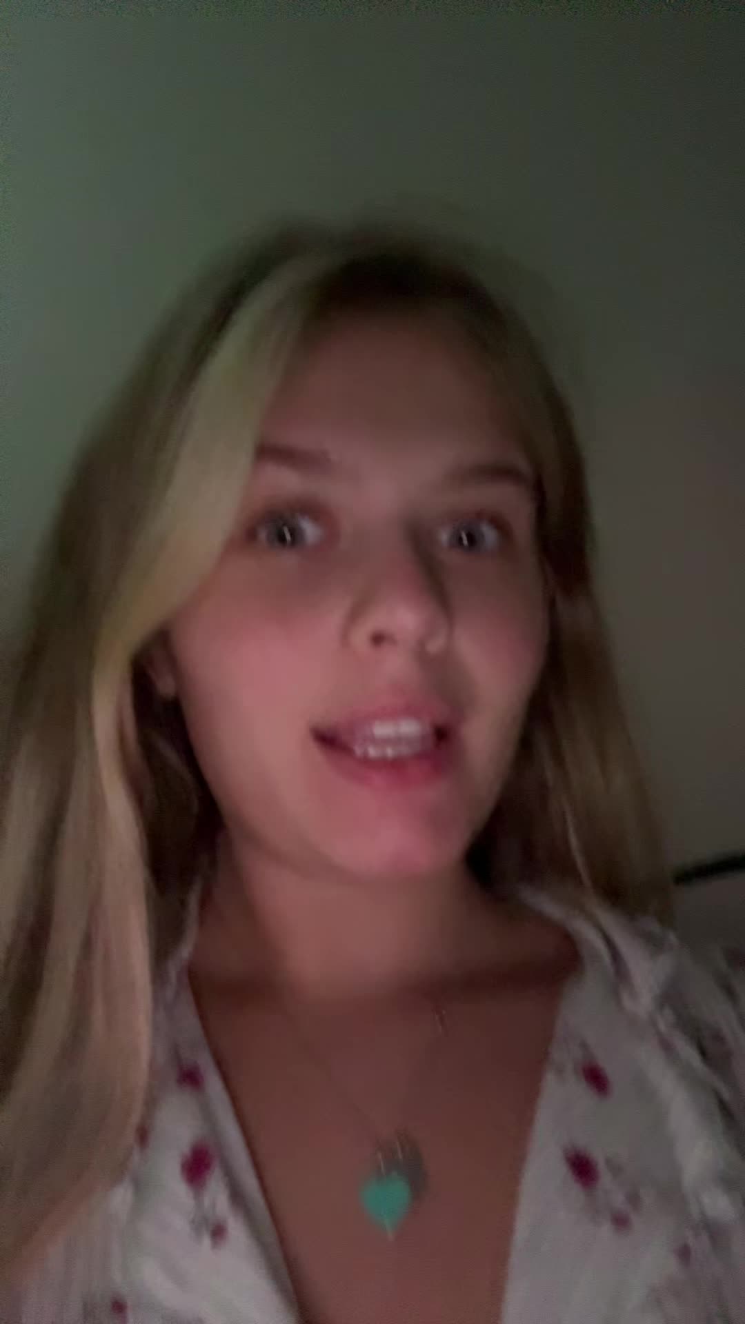 @temarosee_