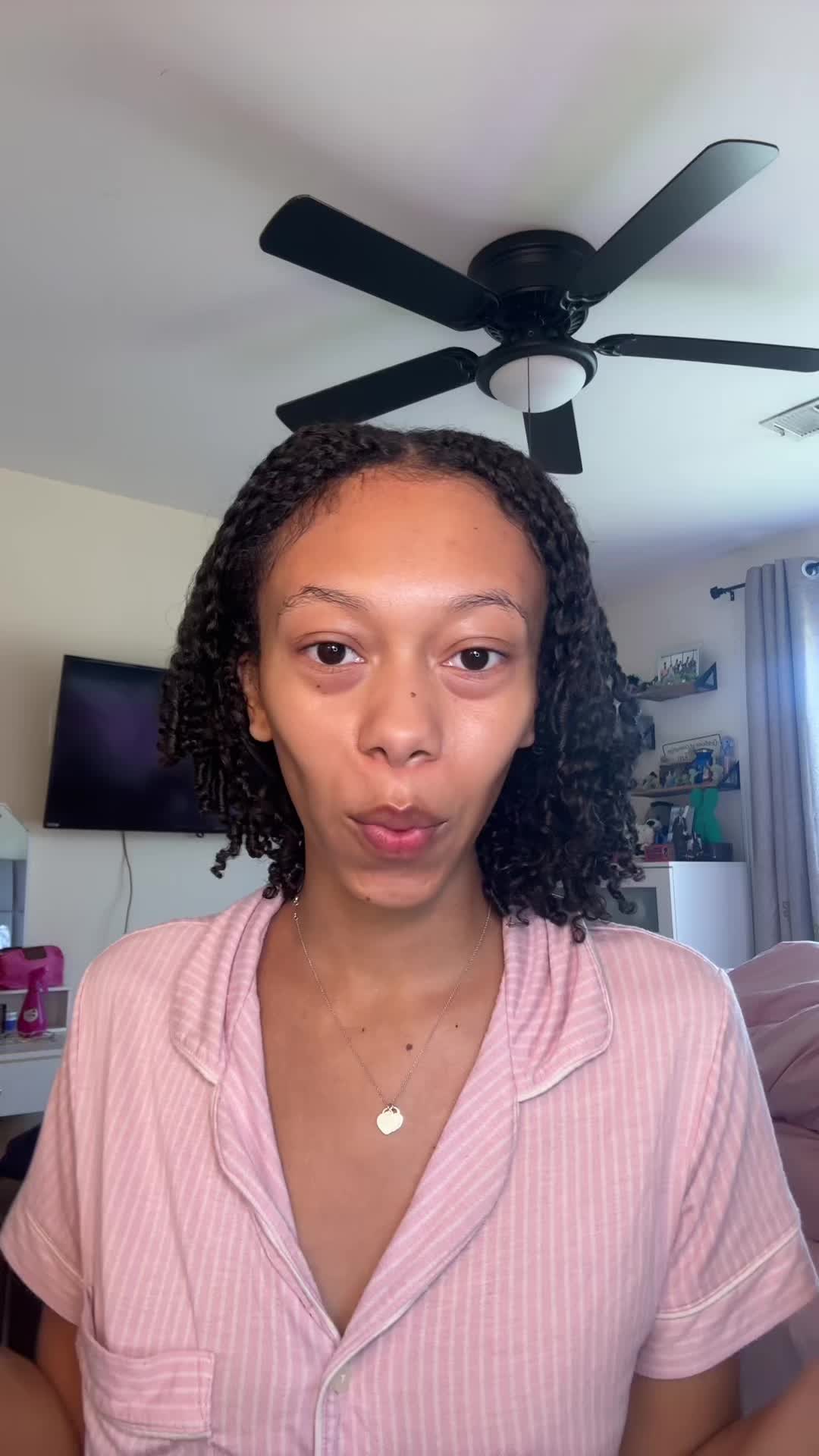 @AYSIA NICOLE