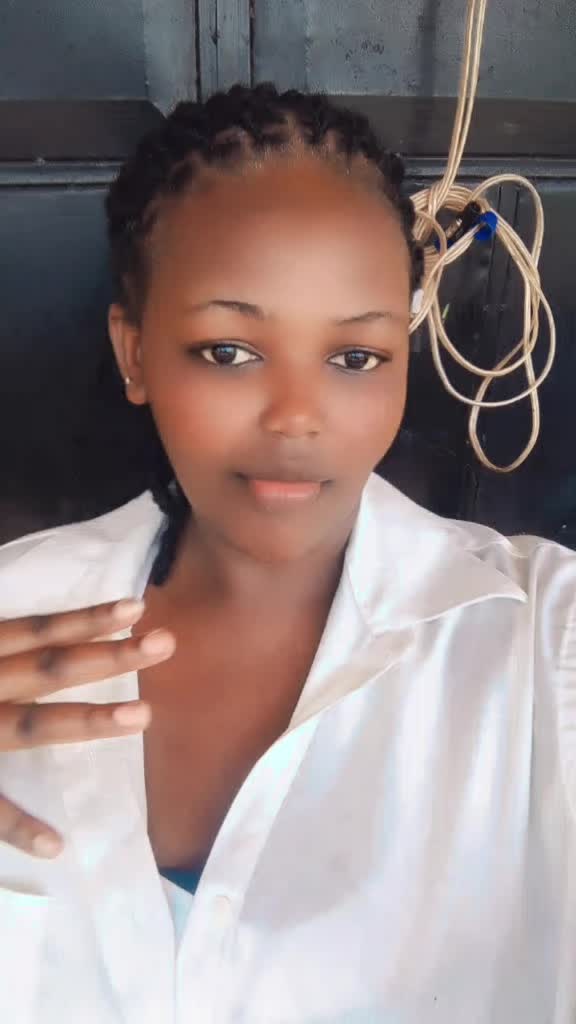 @AUGUST QUEEN 👑✌️♥️