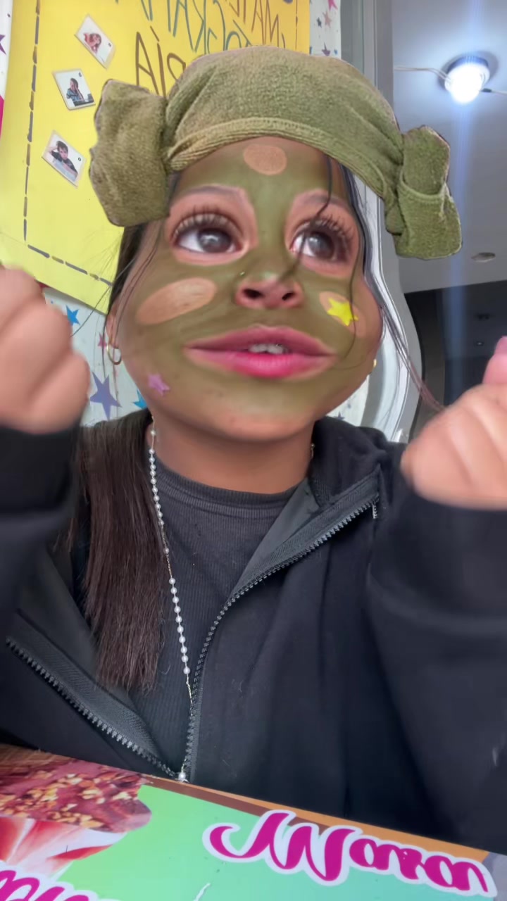 @🪬
