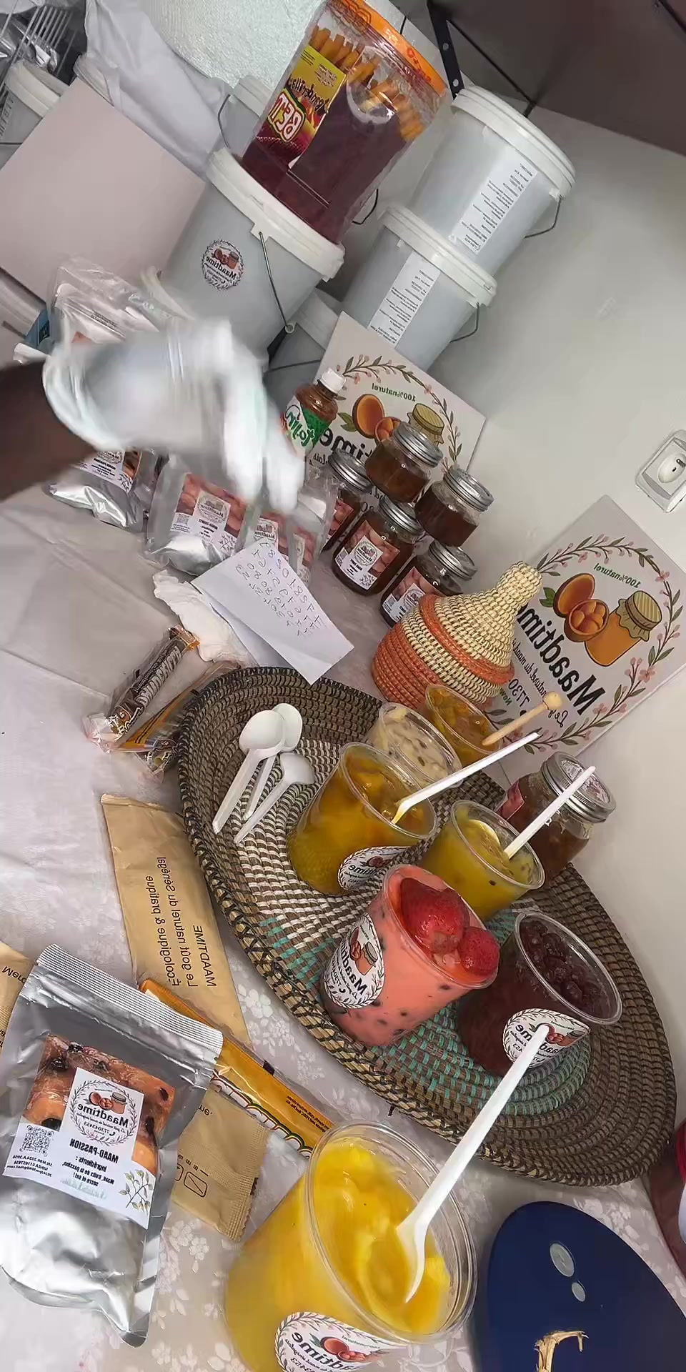 @MAADTIME😋😋😋