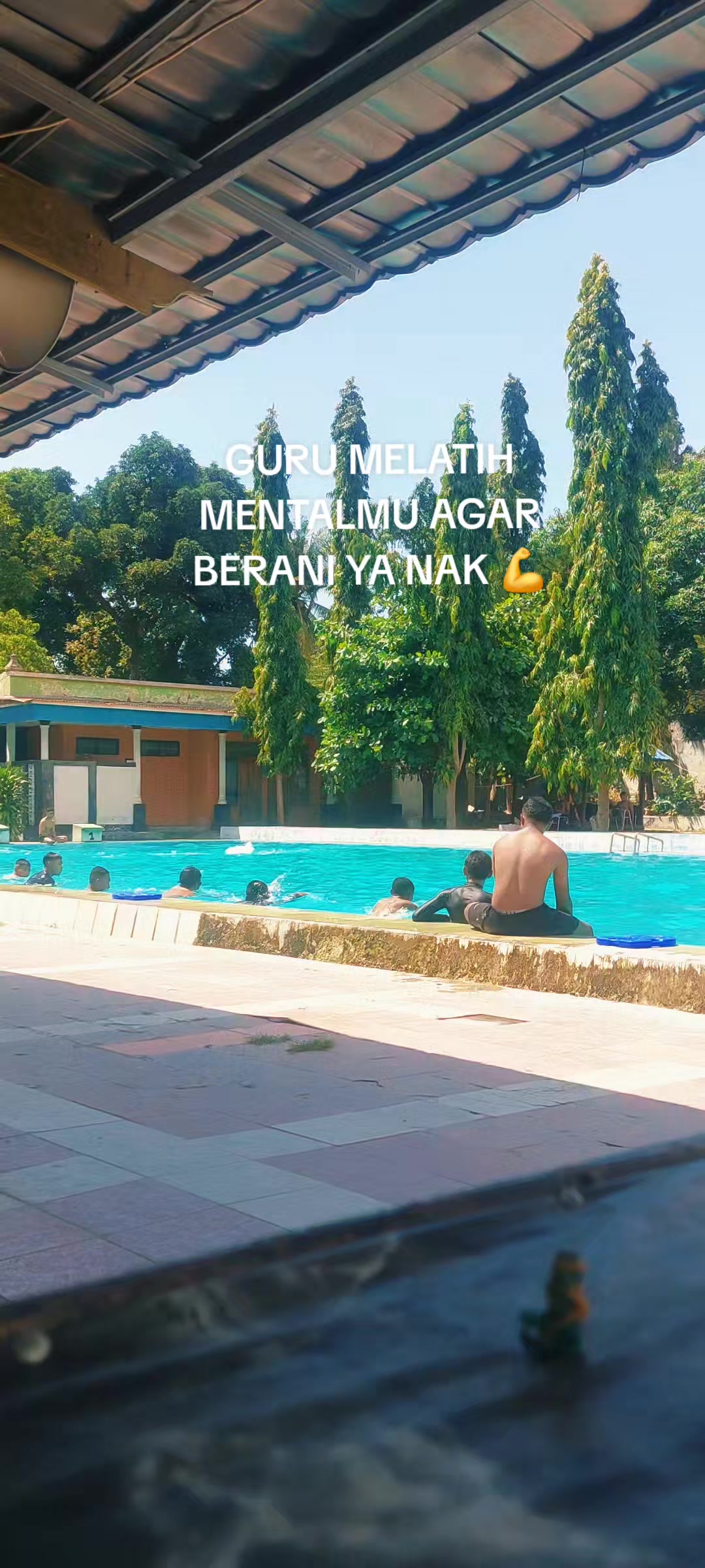 @Ria swimming NTT