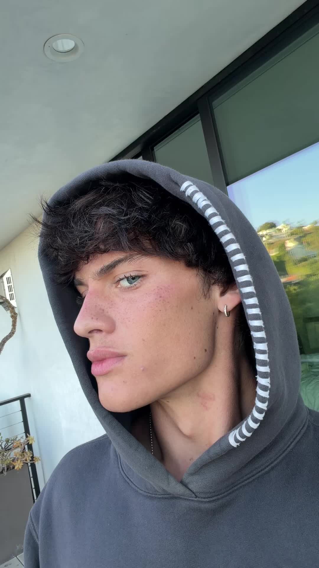 @sky