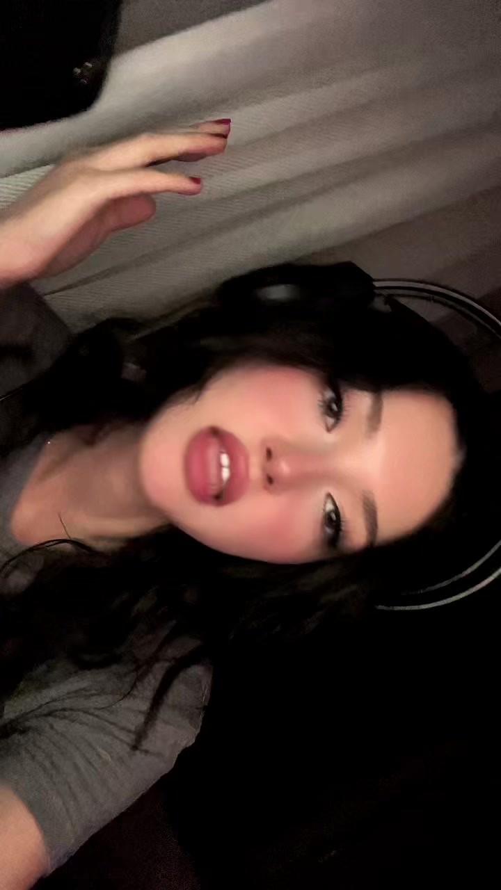 @Aleyna Akgün