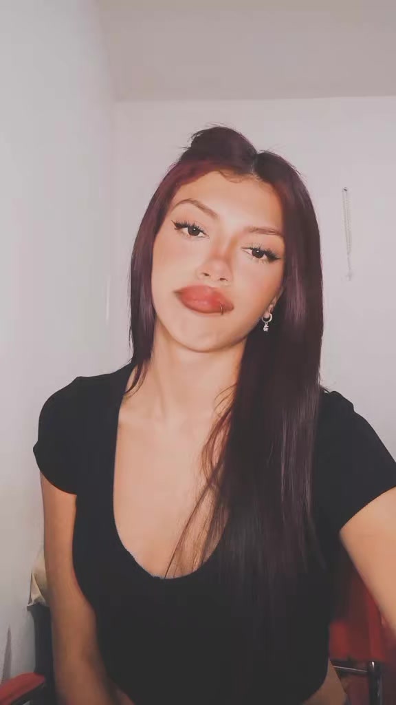 @Ayluu