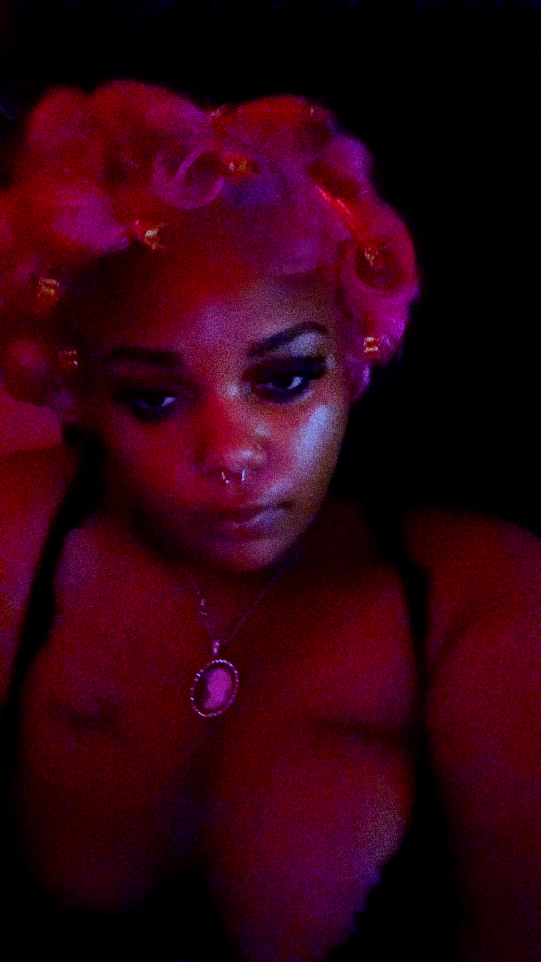 @Muffin👩🏽❤️💋👩🏾🌈