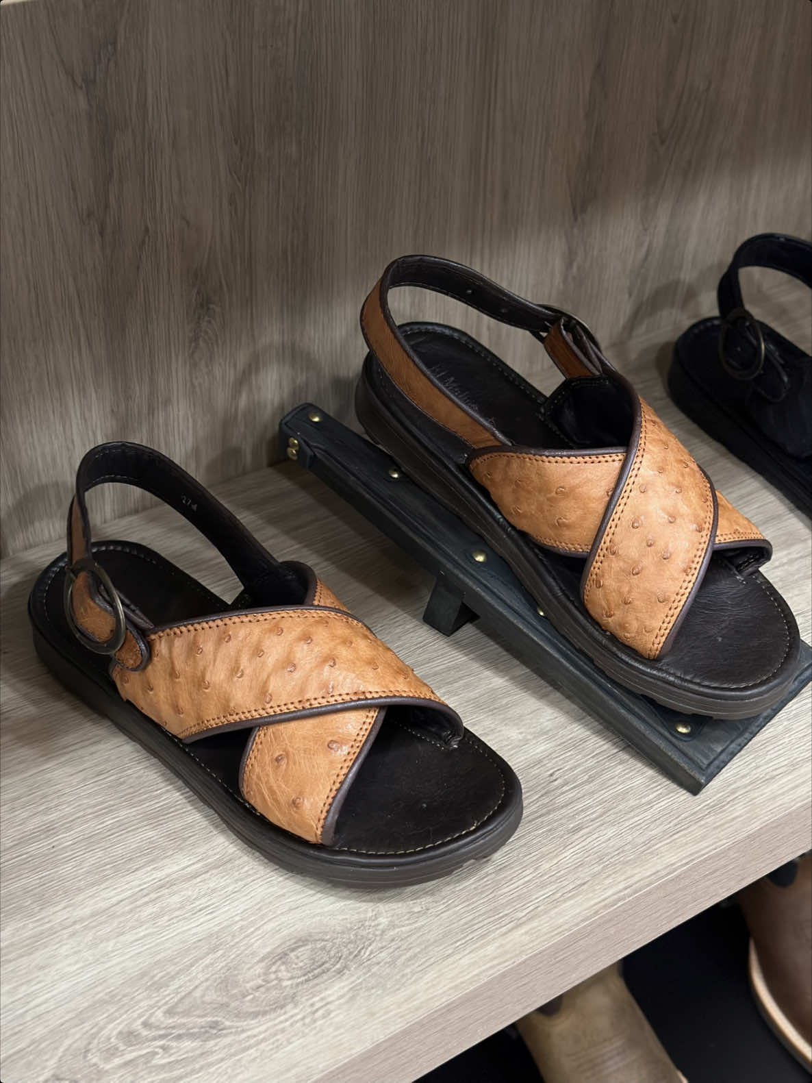 @Lara boots
