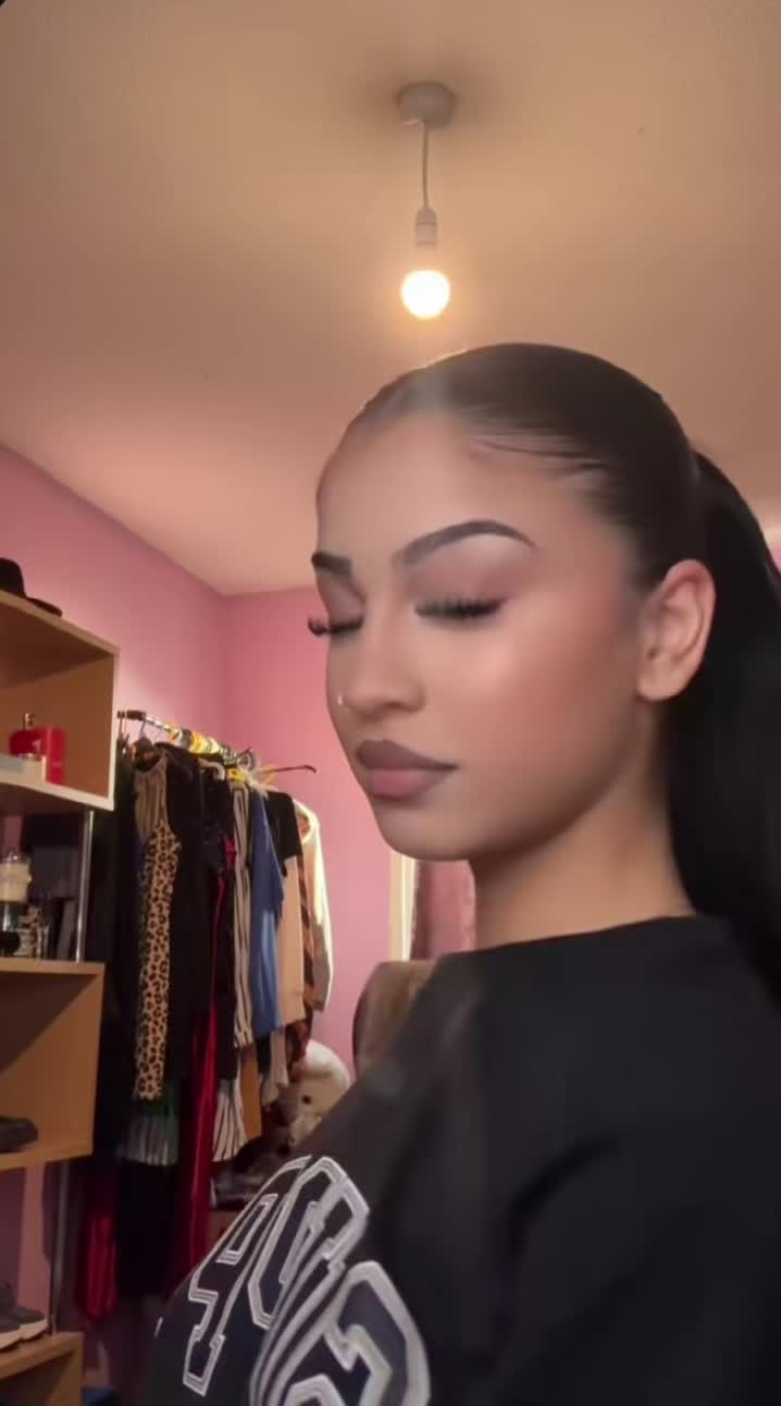 @𝓬𝓻𝓲𝓼𝓽𝓲𝓷𝓪🎀