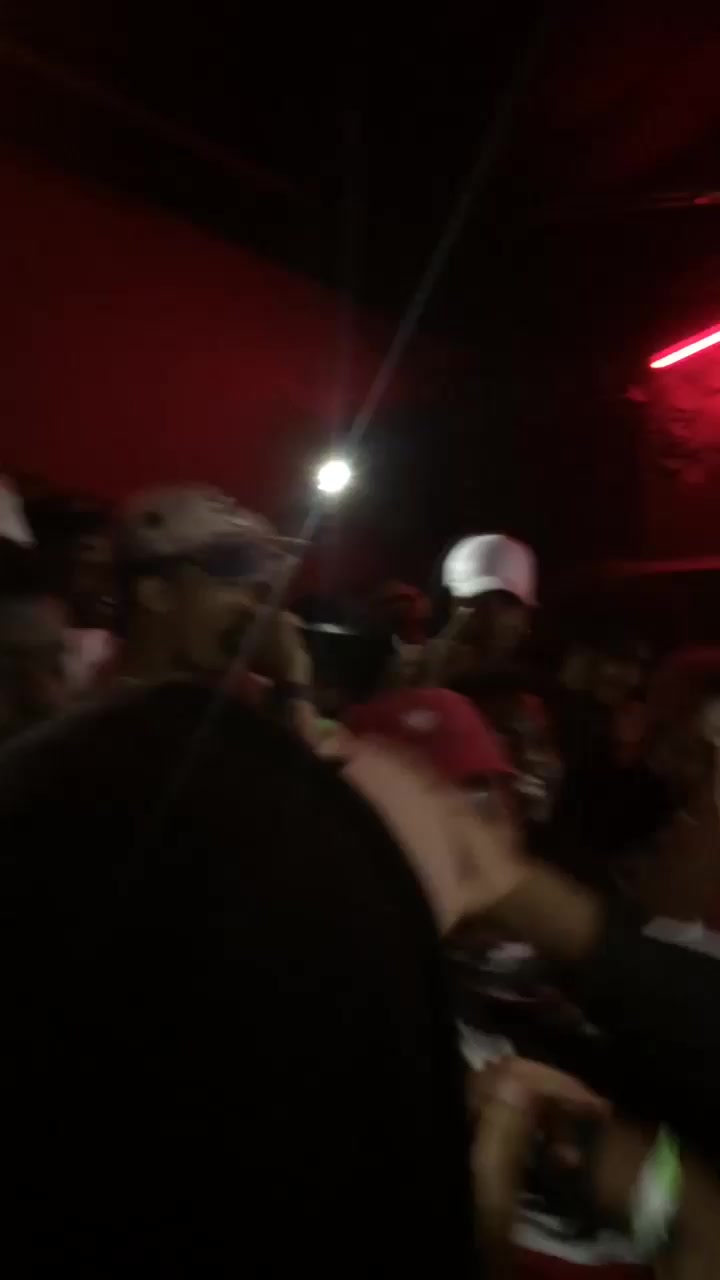 @￼