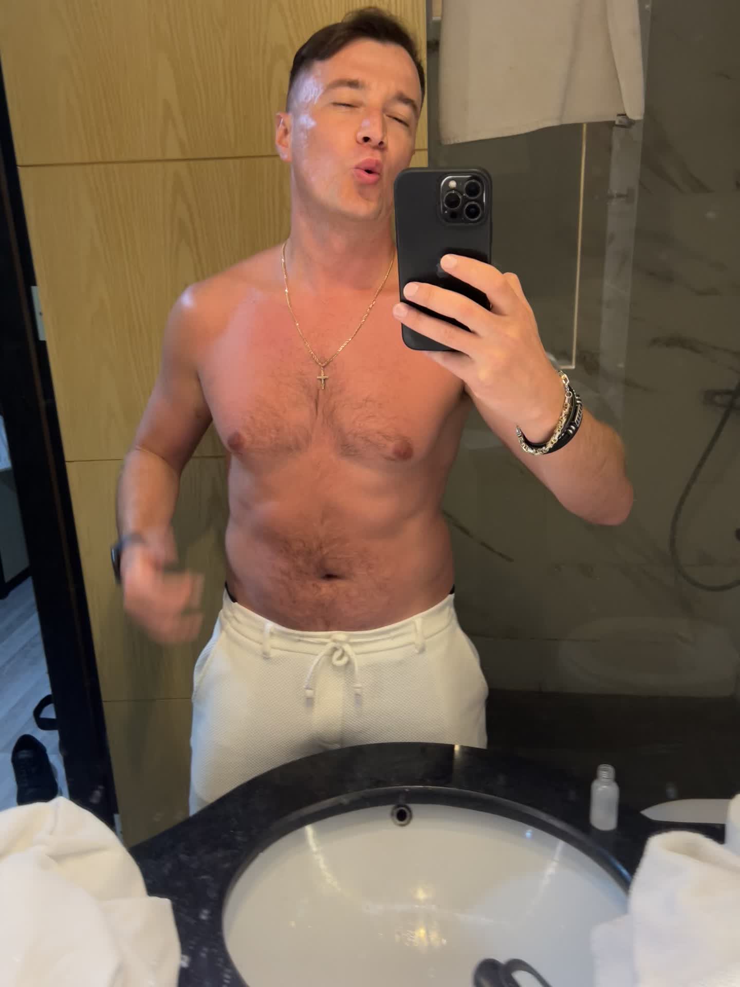 @Alexdancereal