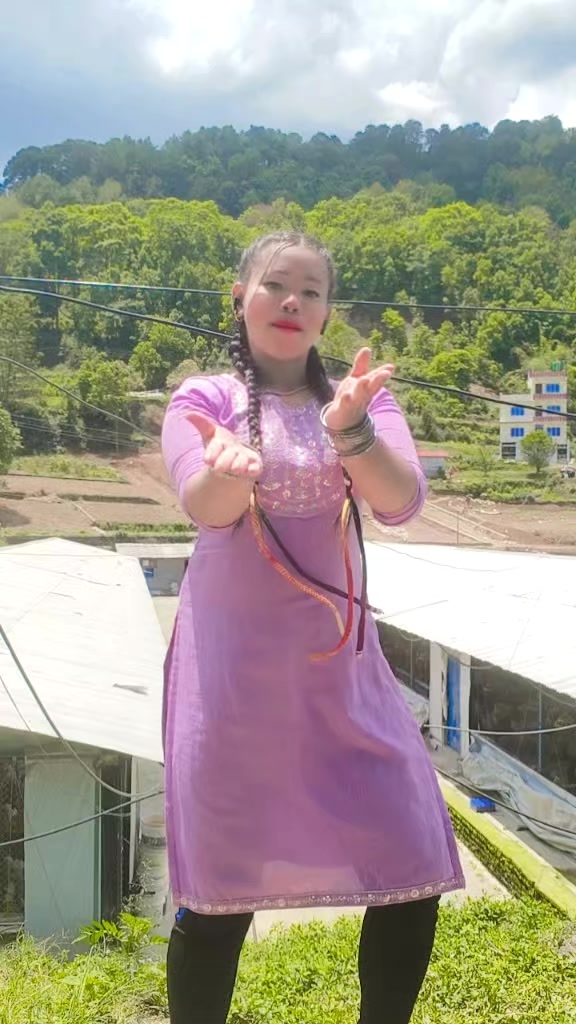 @☦️सोफिया चेपाङ्ग🇳🇵