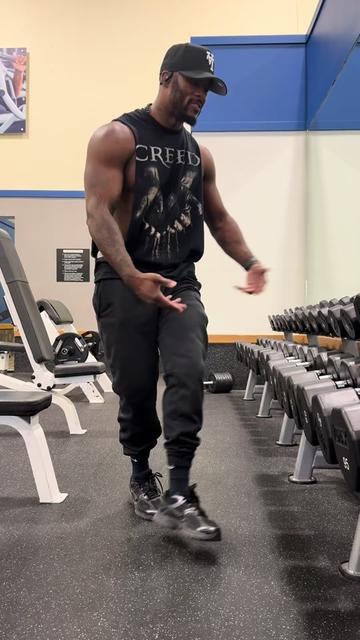 @q.exoutfit