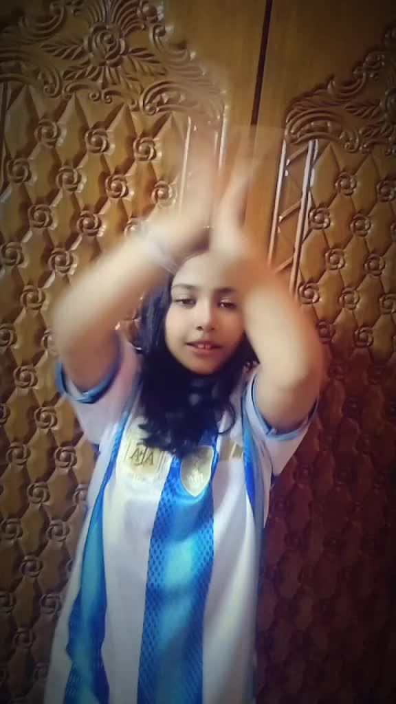@Shreya ghosh ✌️