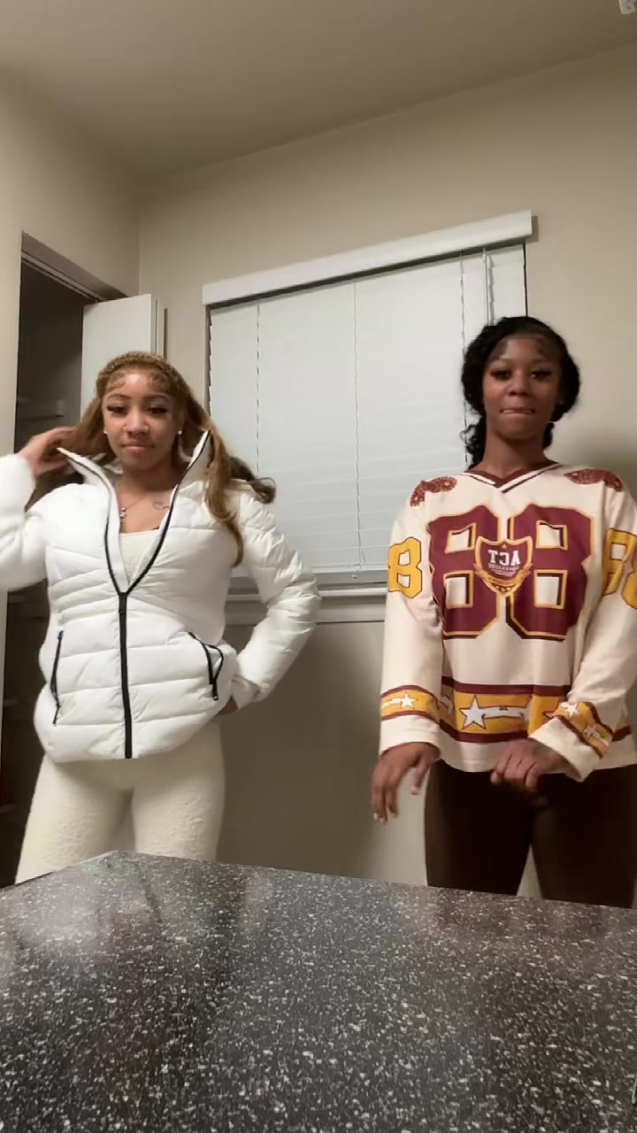 @yofavgirl222