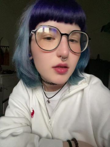 @Molli🫂