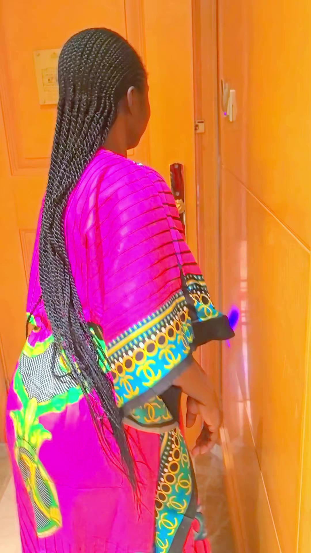 @CHARLOTTE SARPONG