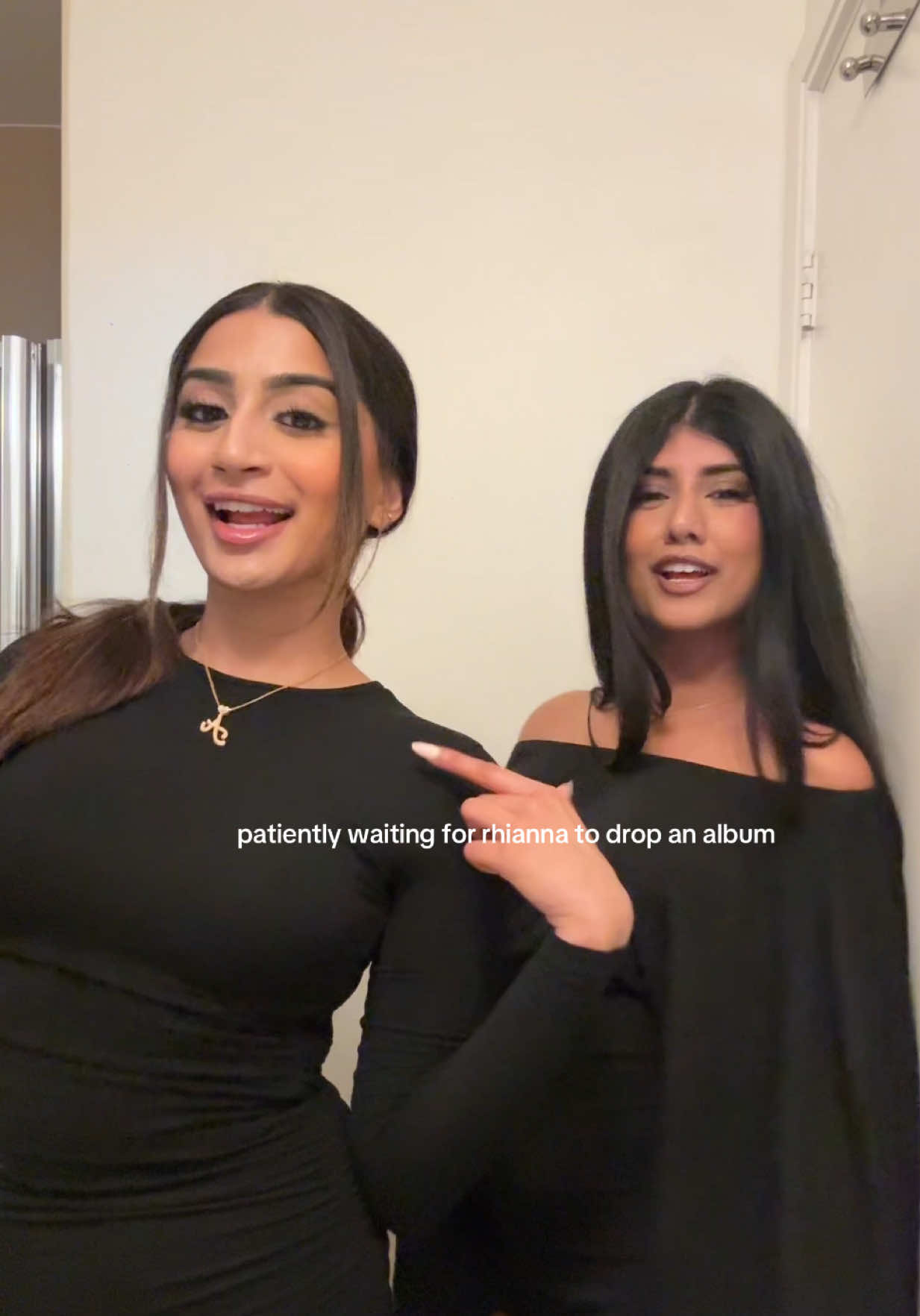 @aksh