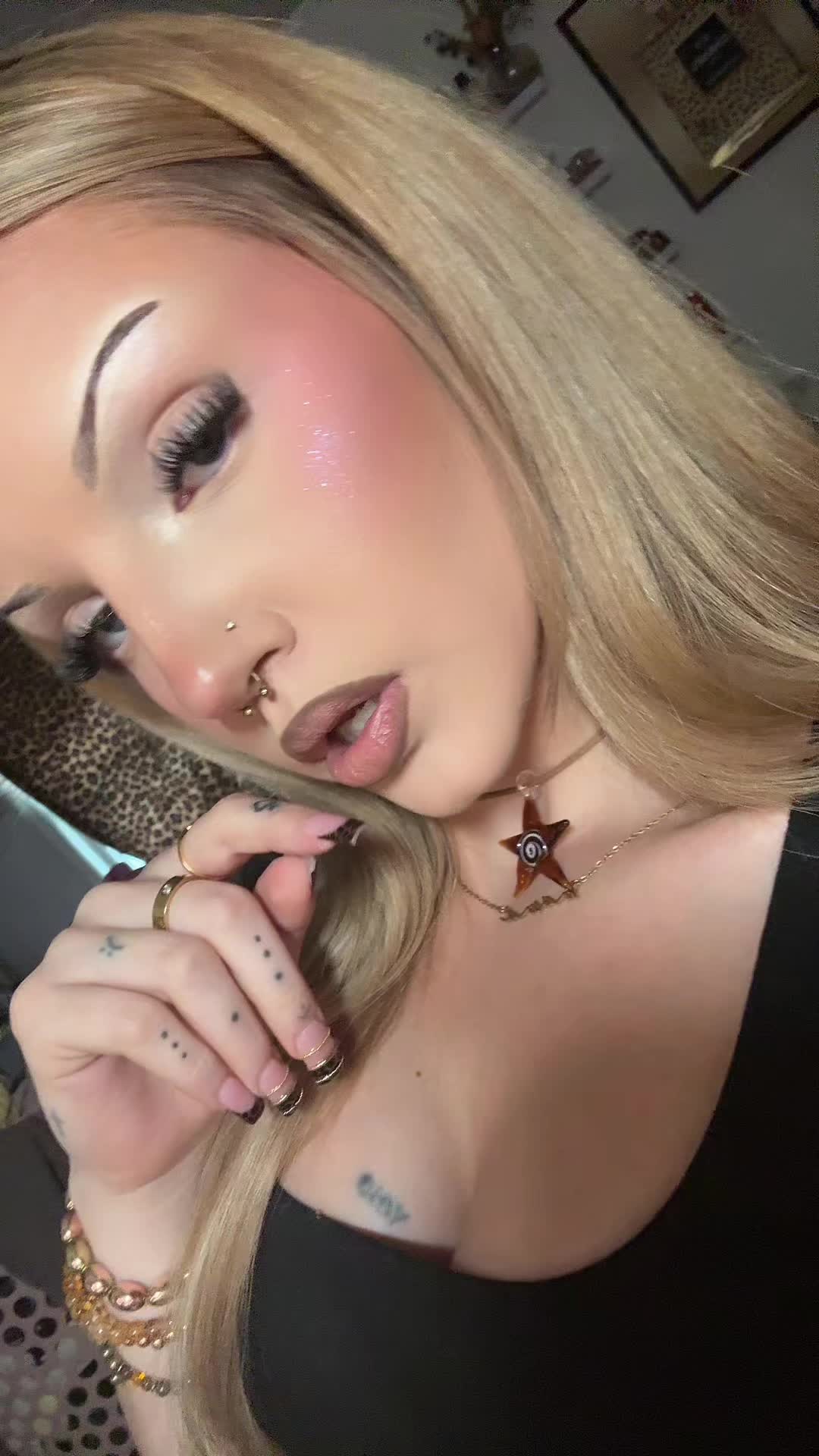 @lex ✧˚ &middot; .