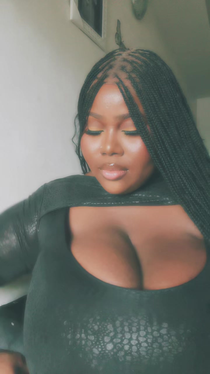 @✨That_biggirl✨