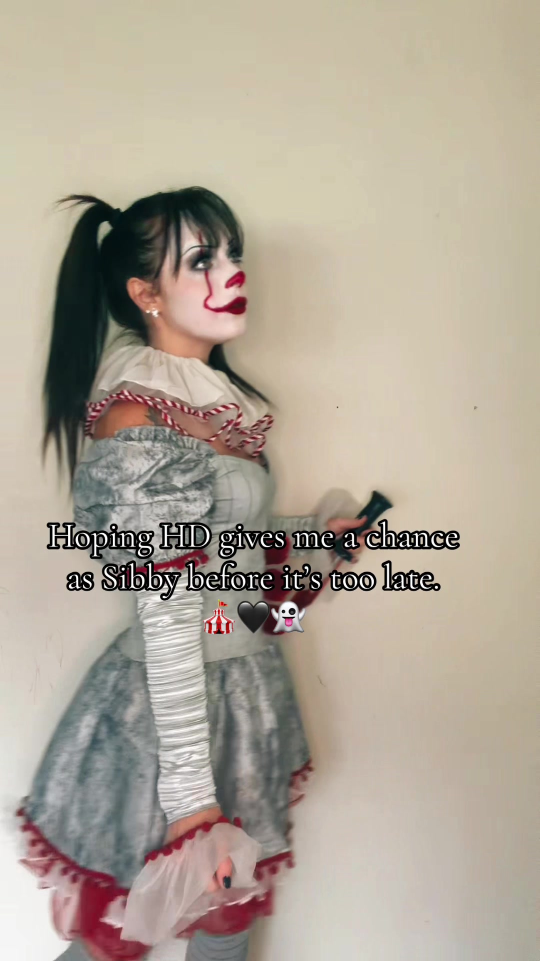 @rosesreadsandcosplay