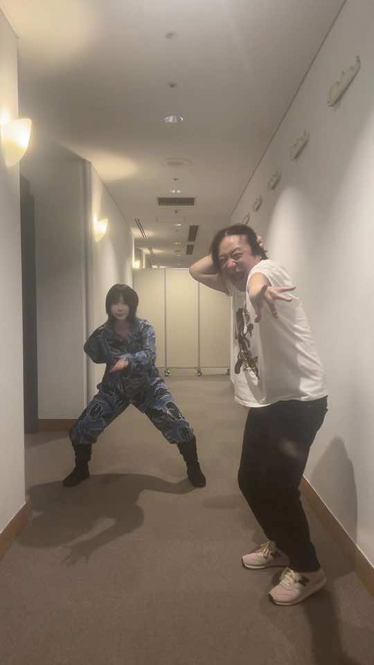 @あの