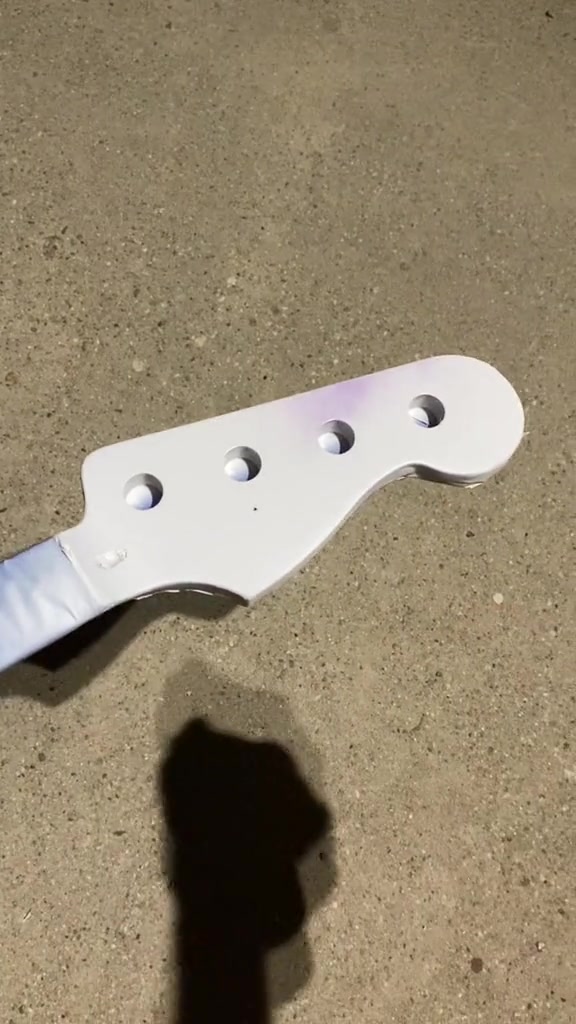 @lukaswezt