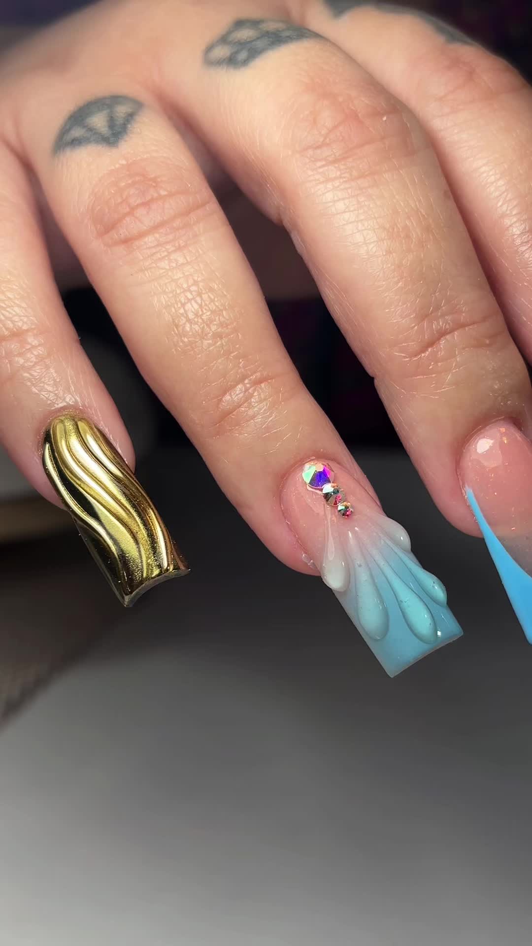 @bellaluengo.nails1