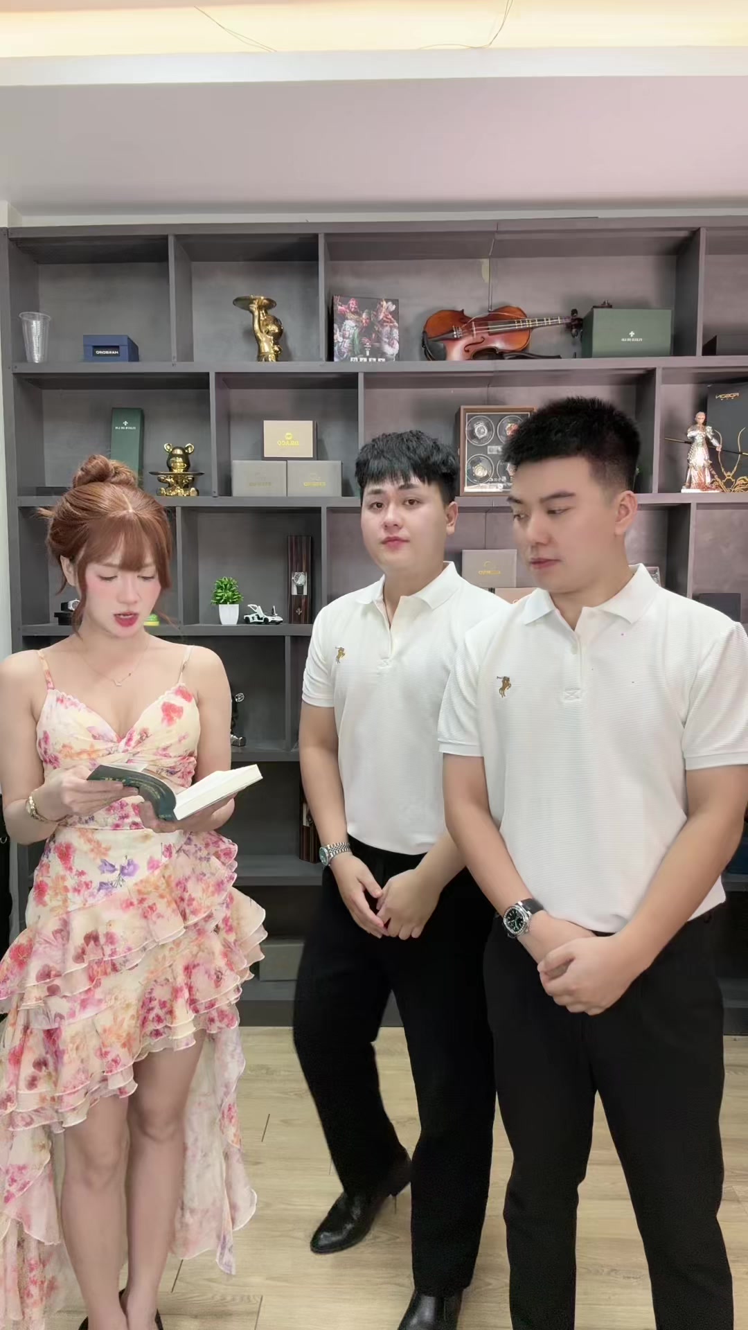 @Tân Đồng Hồ 2