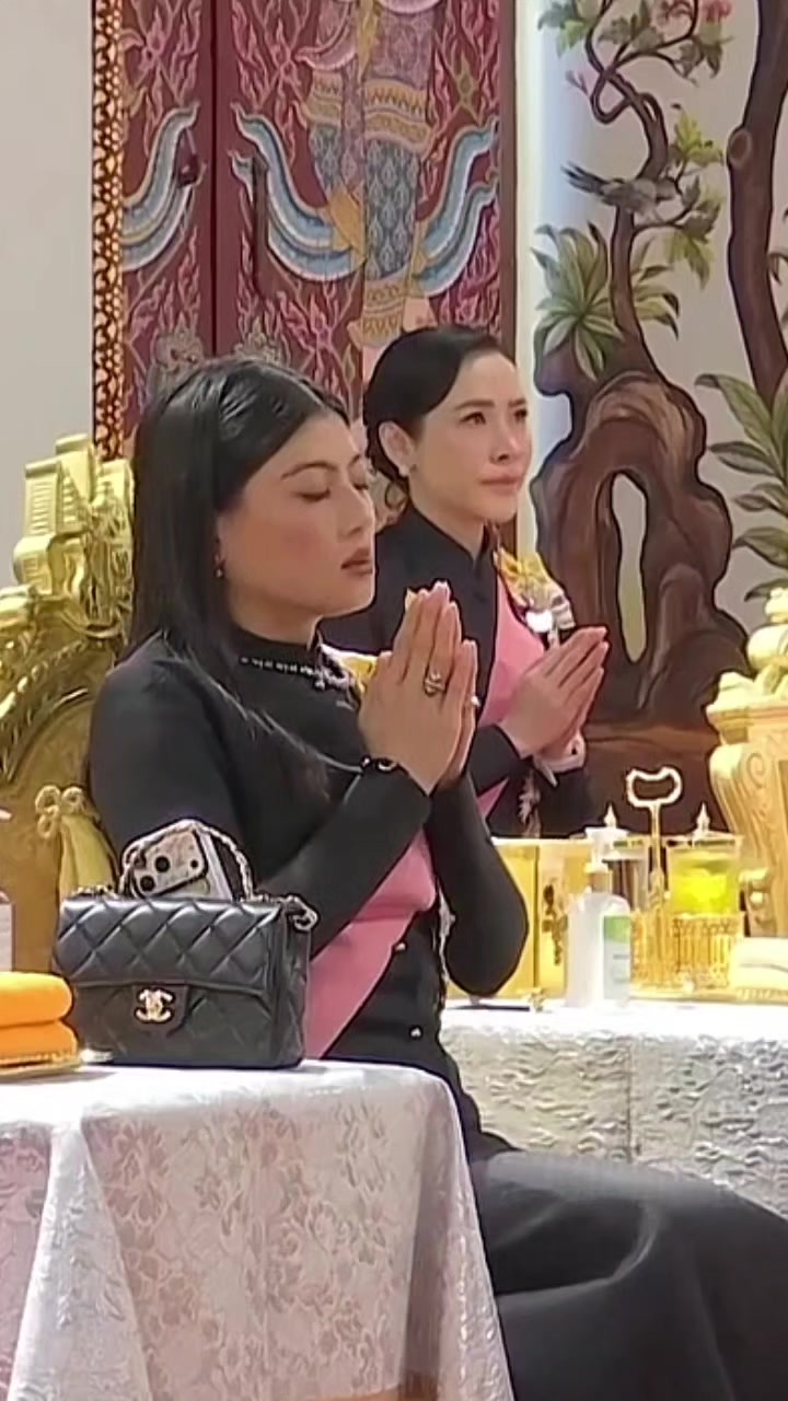@รักเจ้าคุณพระ "สินีนาถ"