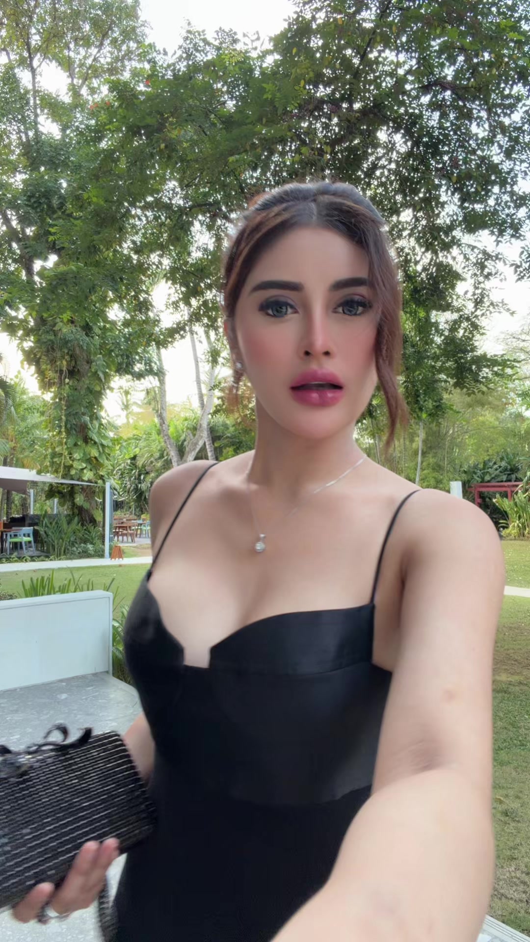 @lauraaas__
