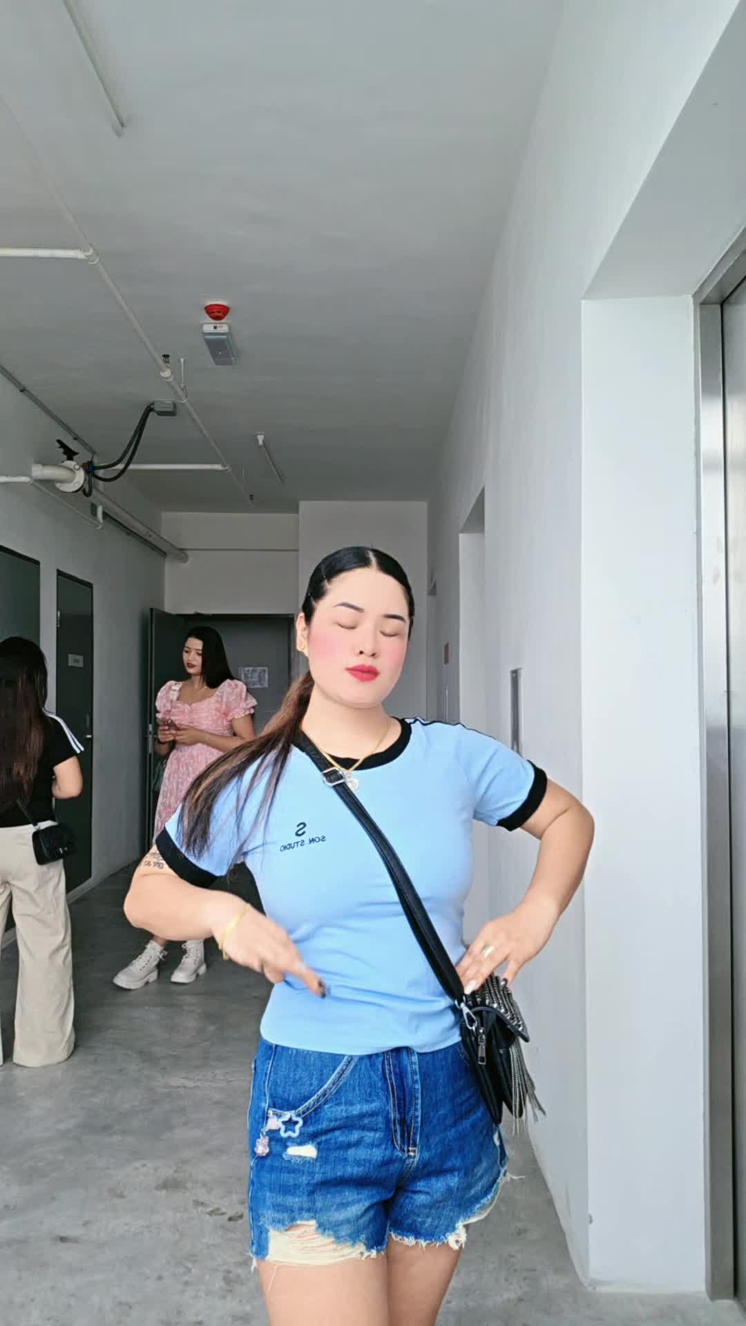 @👑🌸Blonsya रानी🌸👑